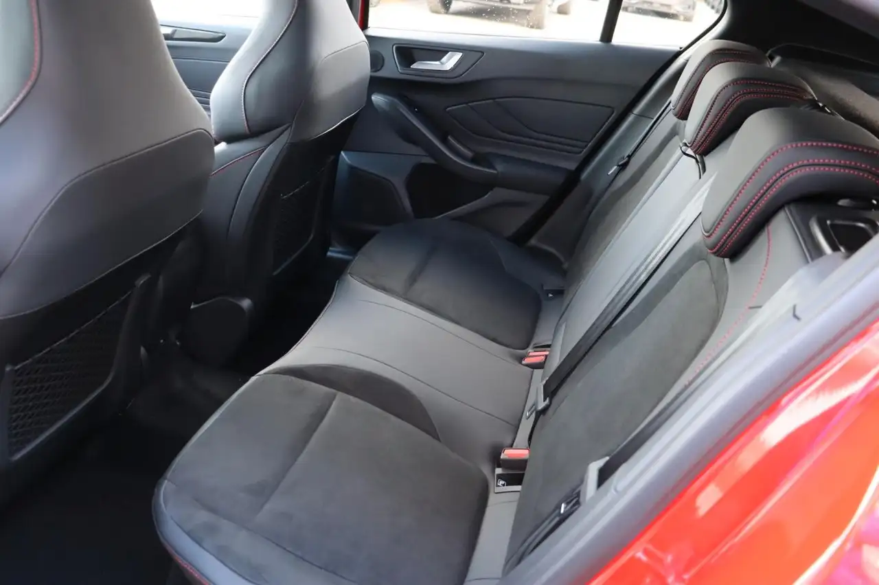 Ford Focus 11
