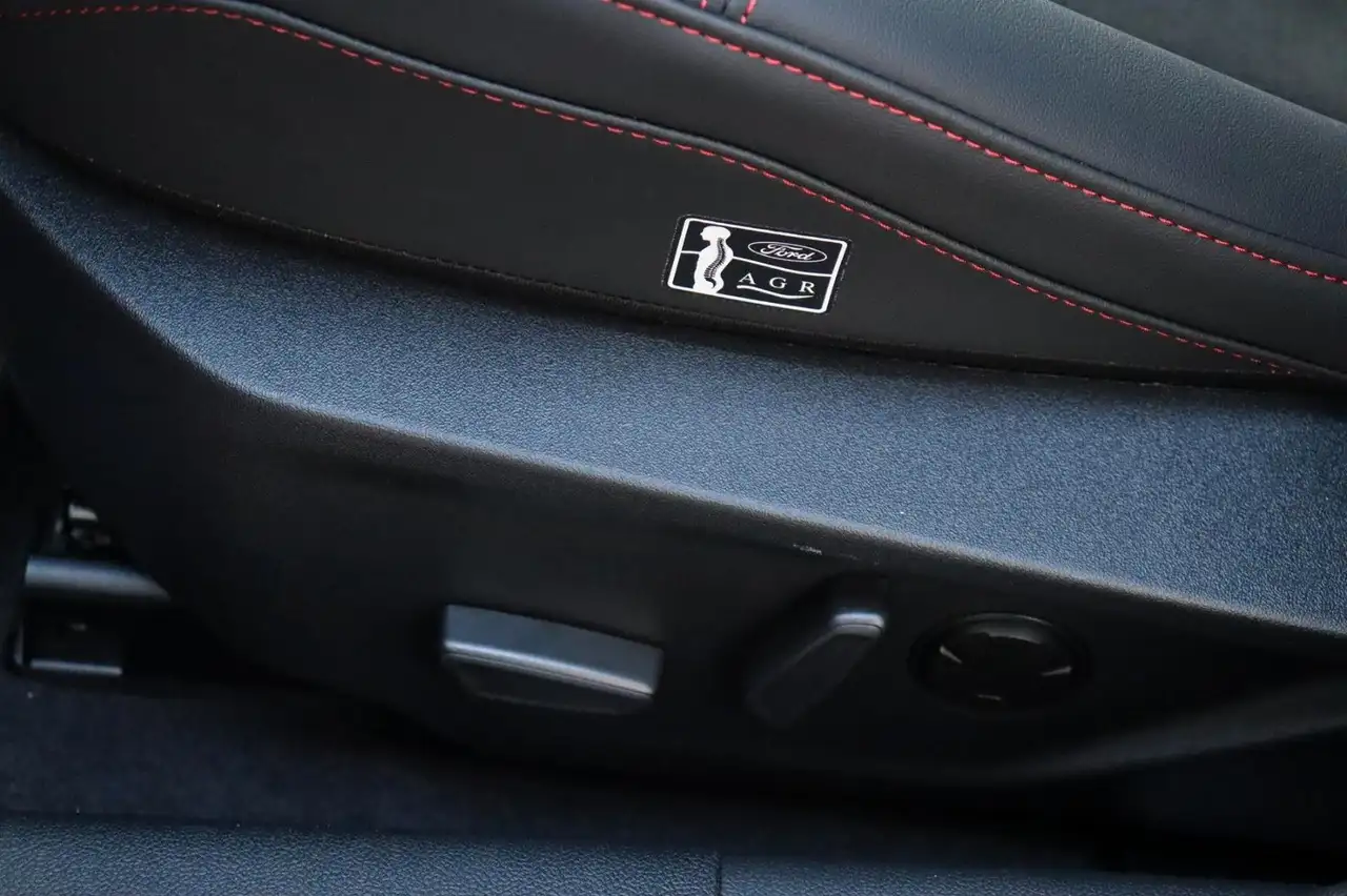 Ford Focus 16