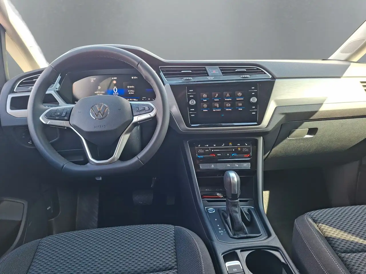 Volkswagen Touran 8