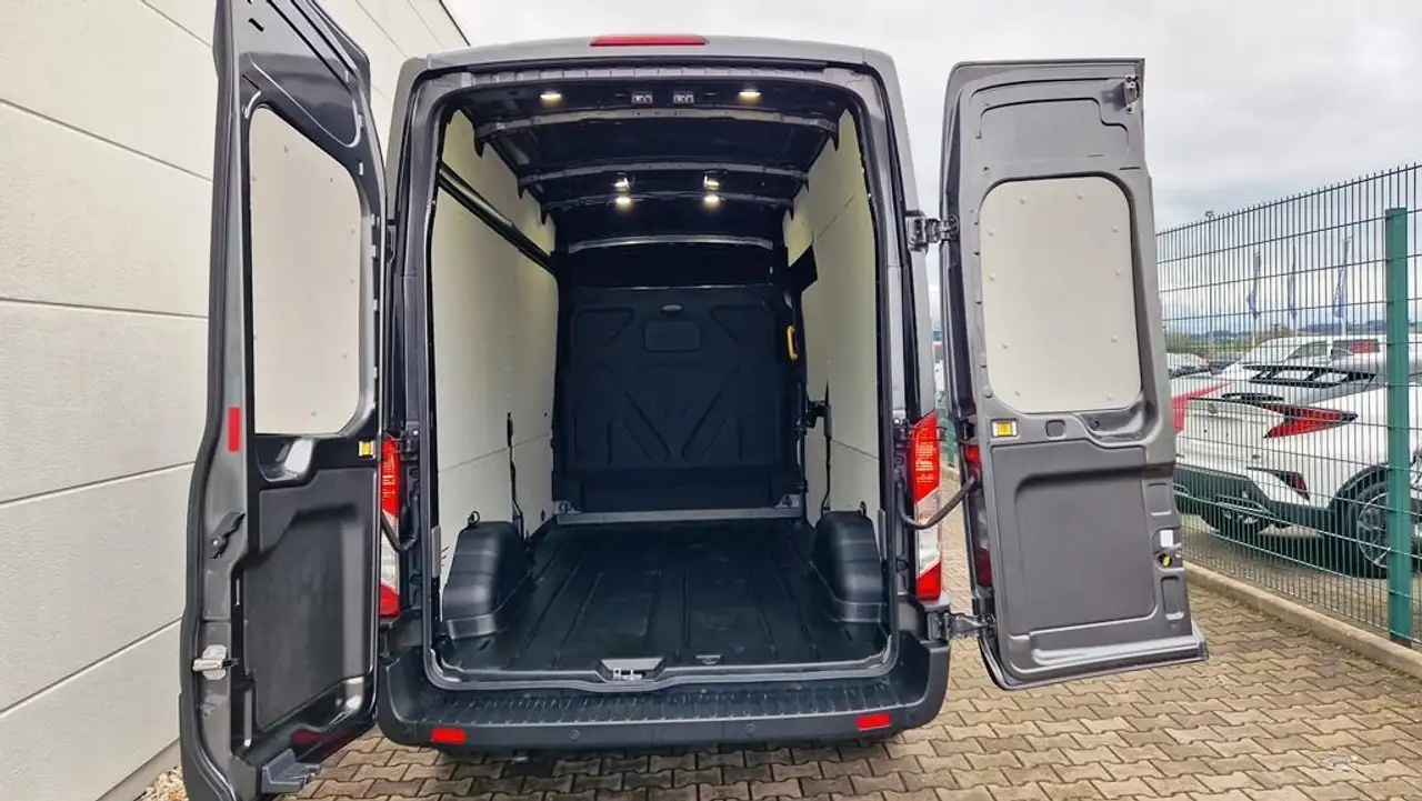 Ford Transit 7