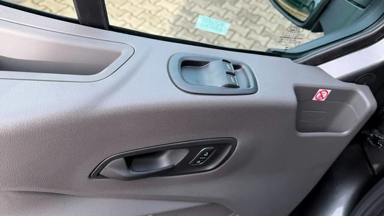 Ford Transit 11