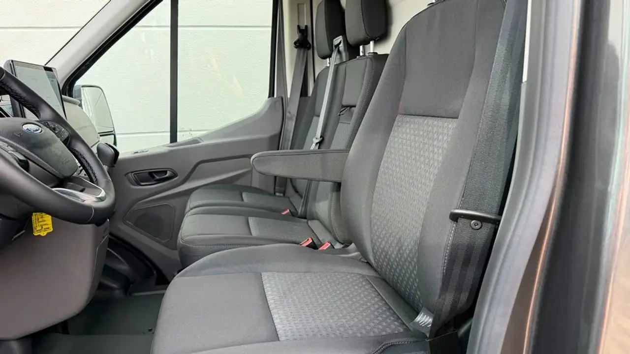 Ford Transit 13
