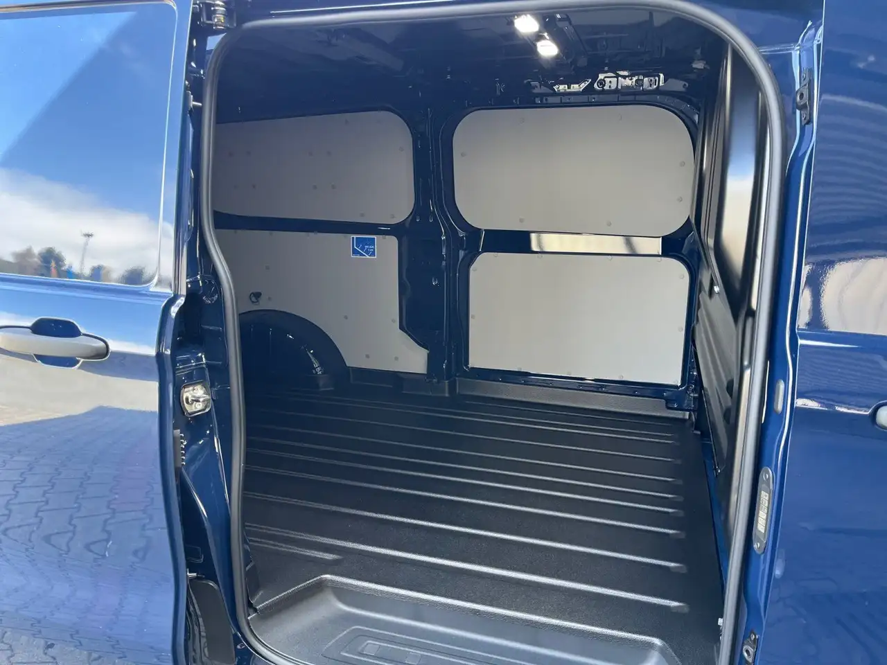 Ford Transit 8