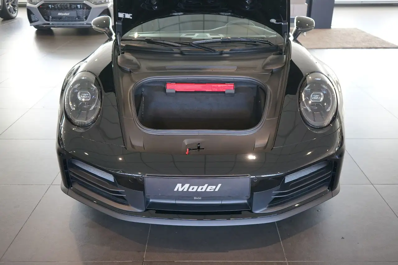 Porsche 992 6