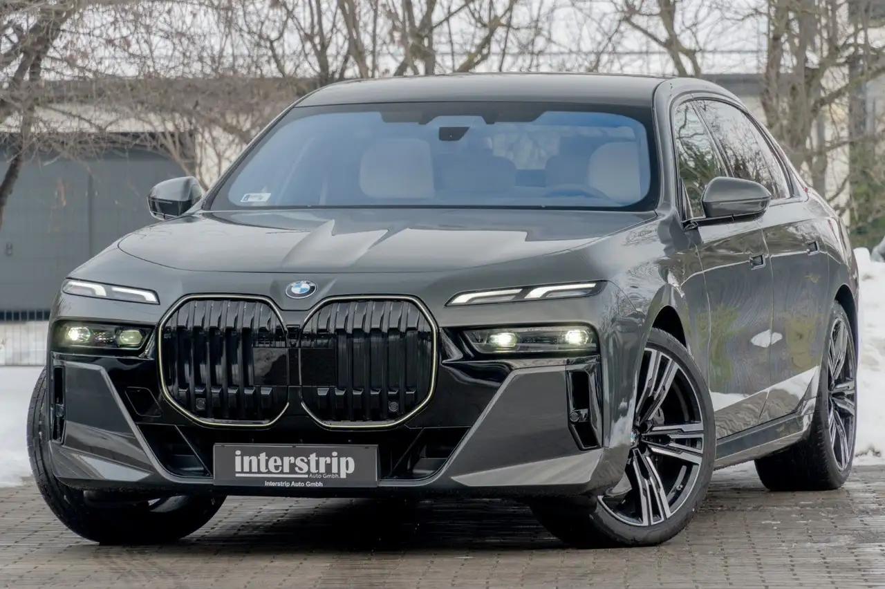 BMW 740