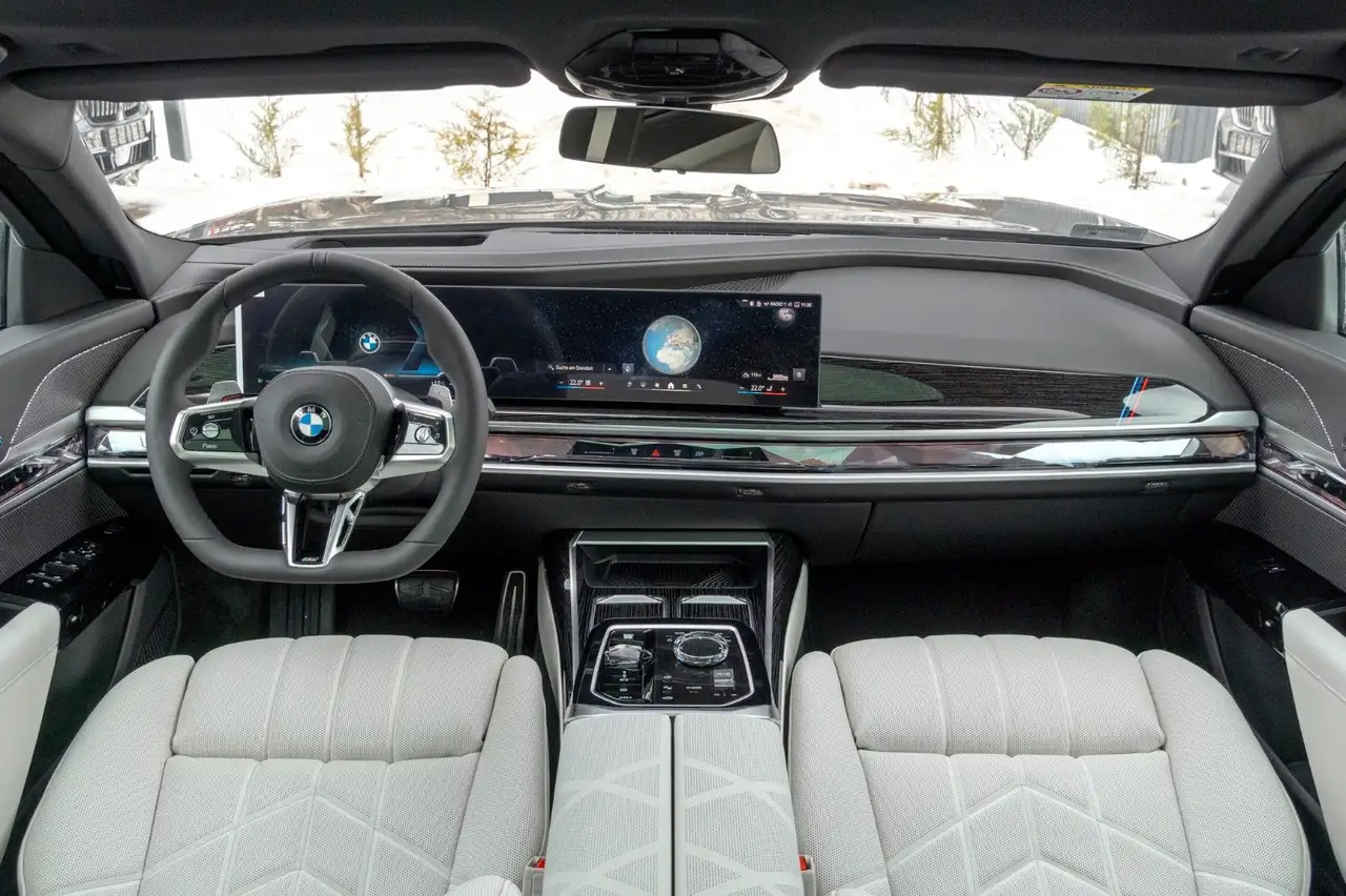 BMW 740 14
