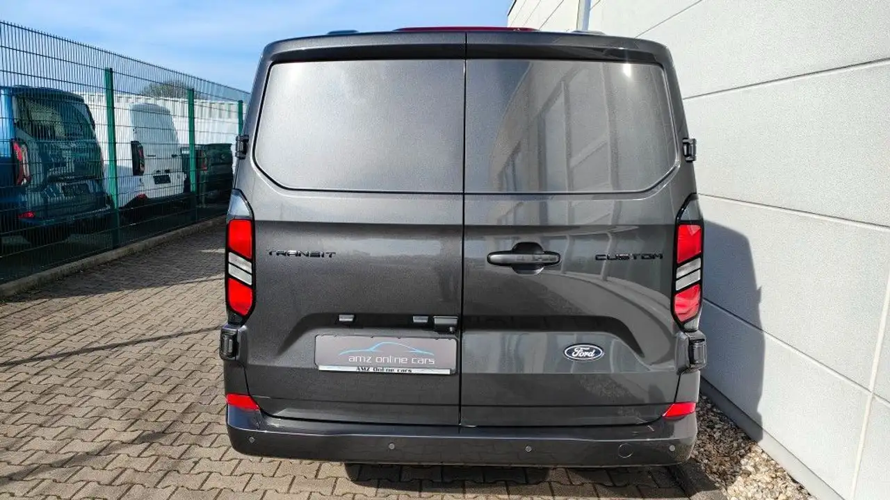 Ford Transit 8