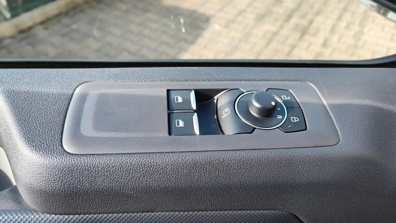 Ford Transit 13
