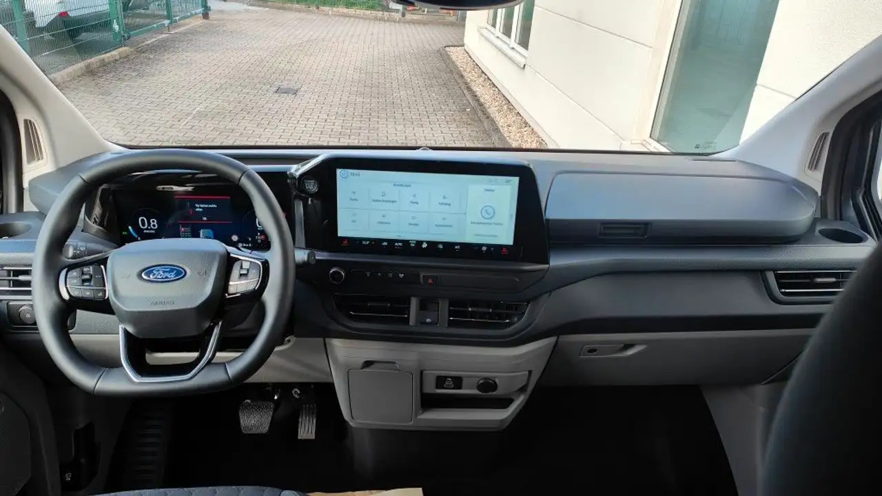Ford Transit 14