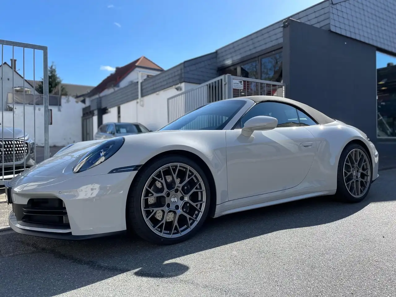 Porsche 992 911