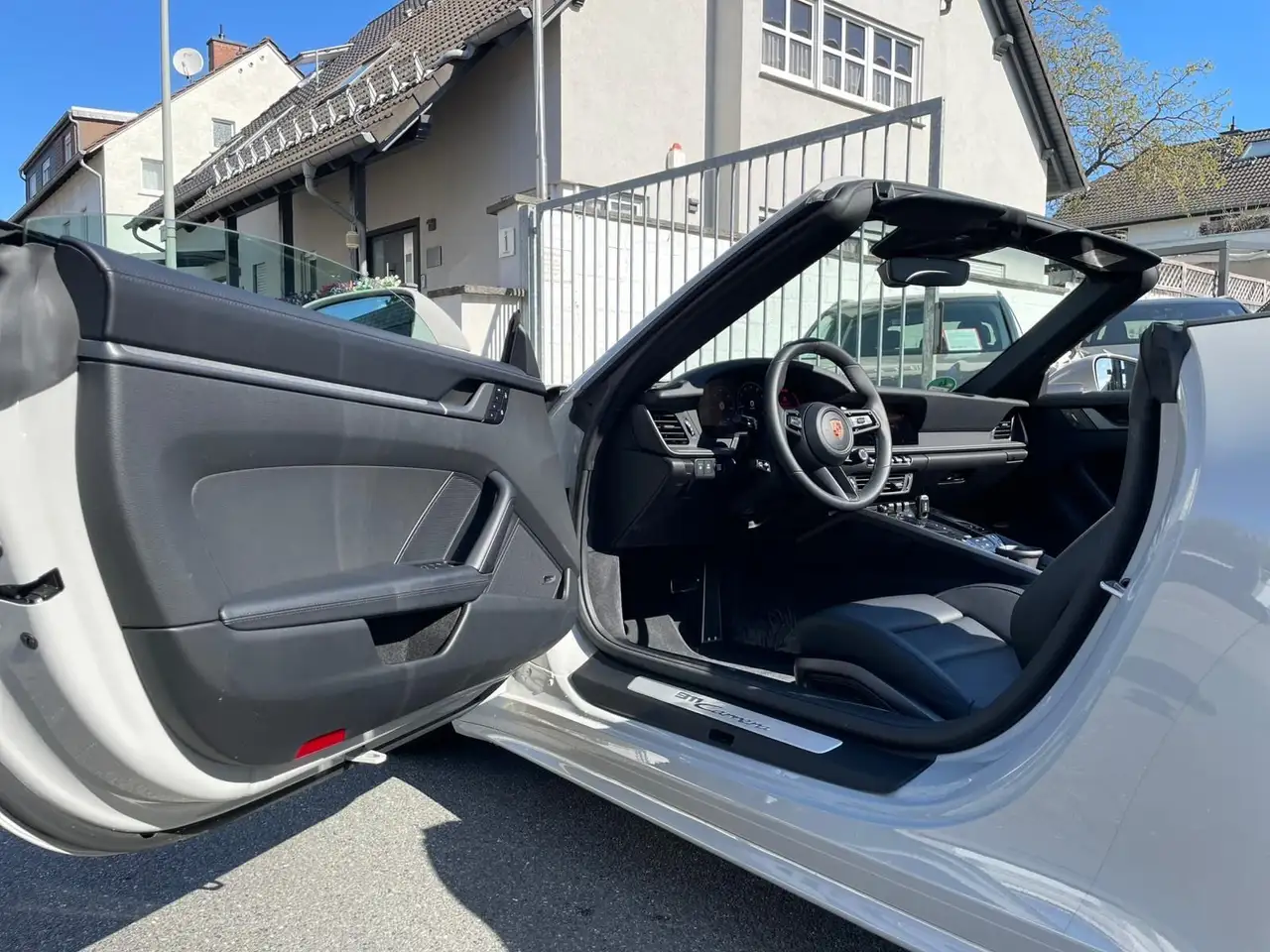 Porsche 992 911 4