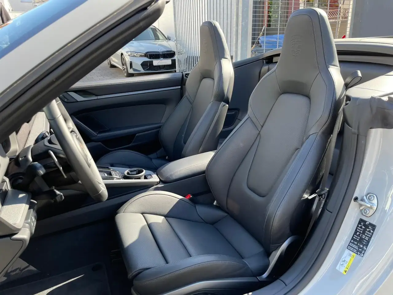 Porsche 992 911 10