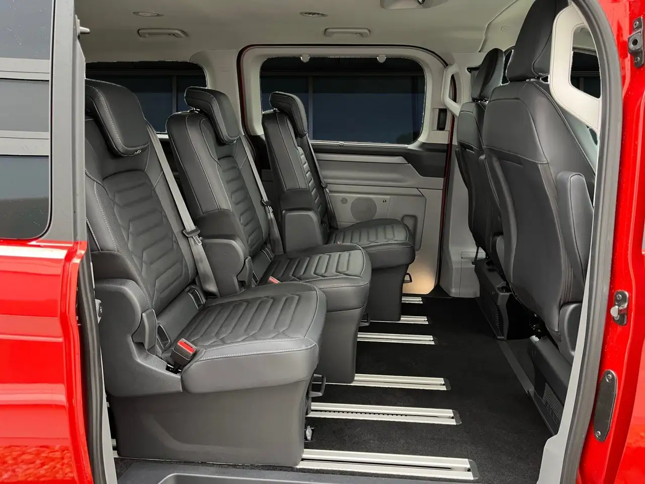 Ford Tourneo 8