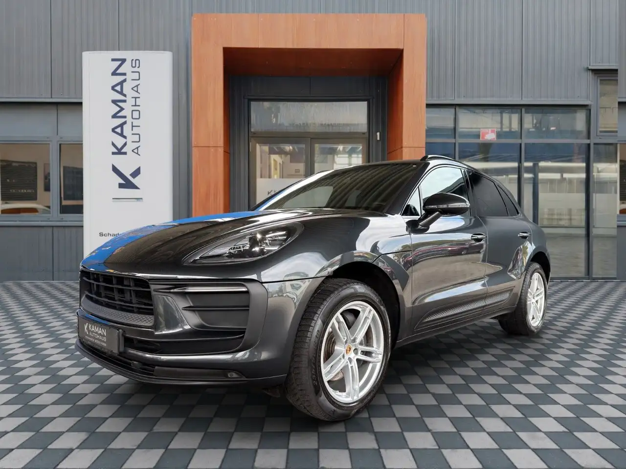 Porsche Macan III