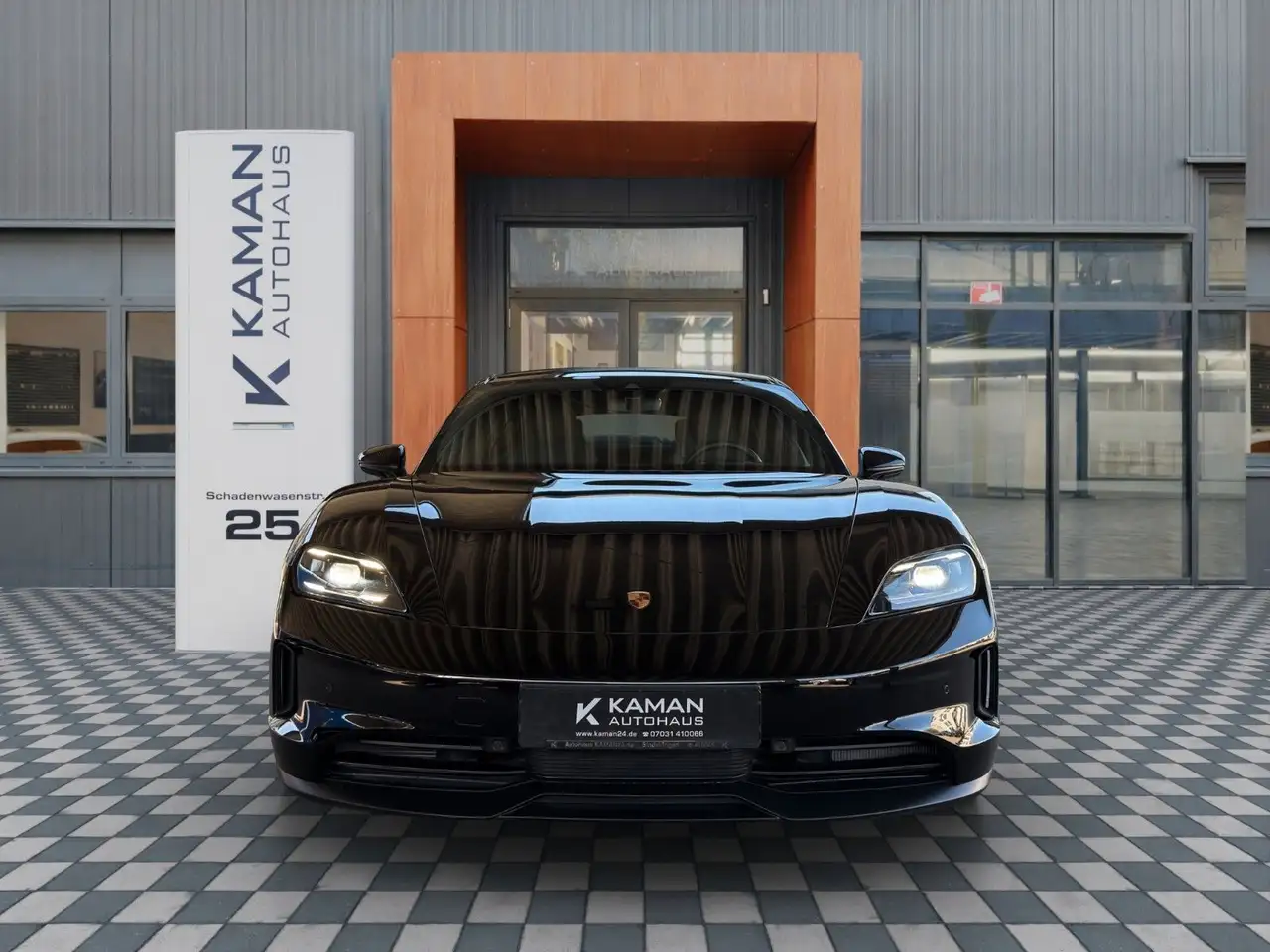 Porsche Taycan 2