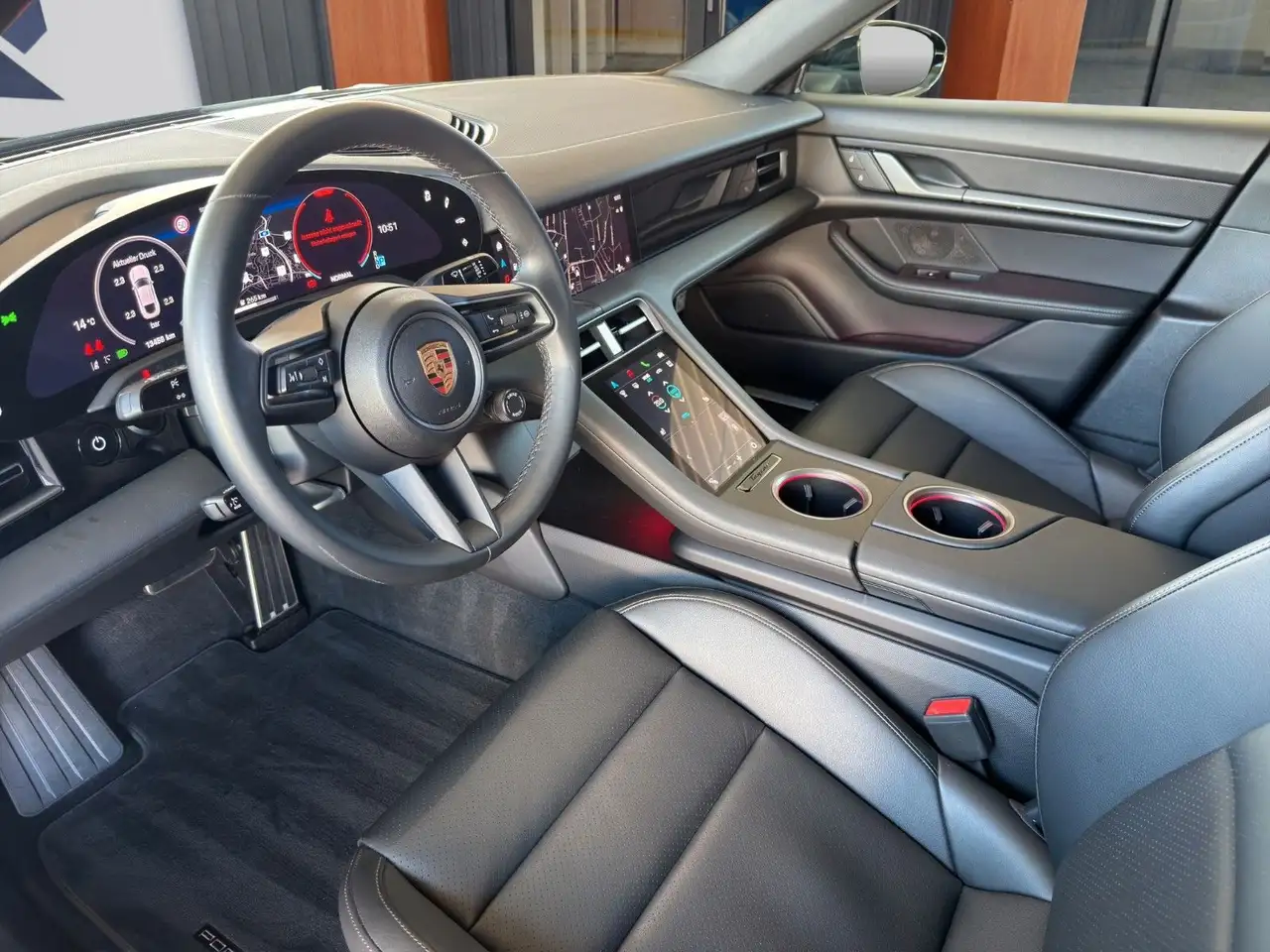 Porsche Taycan 4