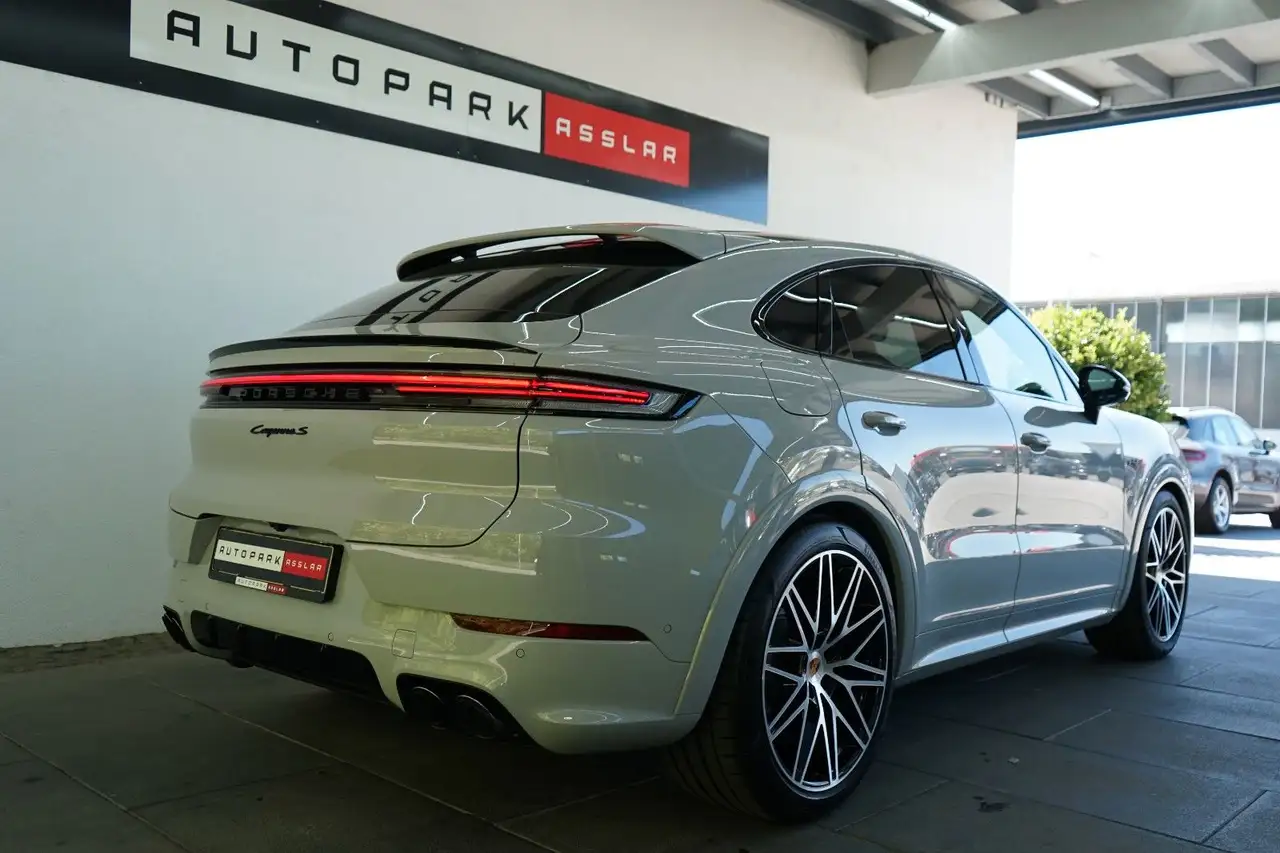 Porsche Cayenne 4