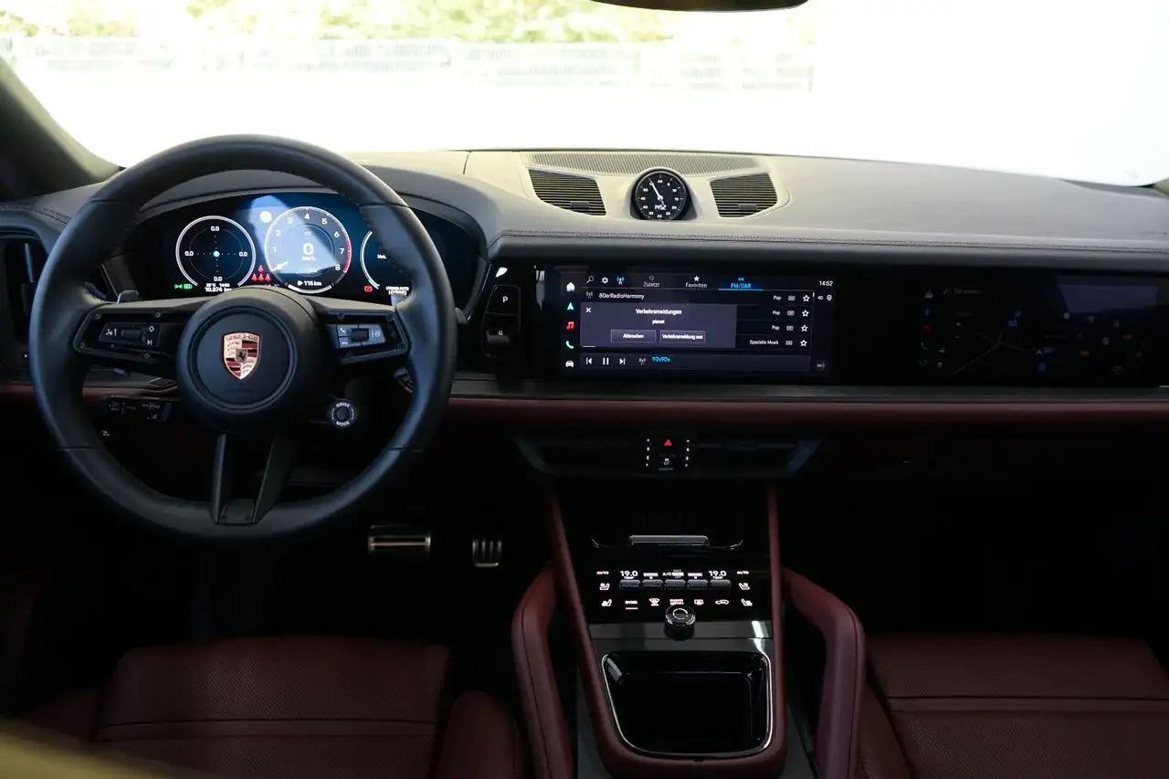 Porsche Cayenne 11