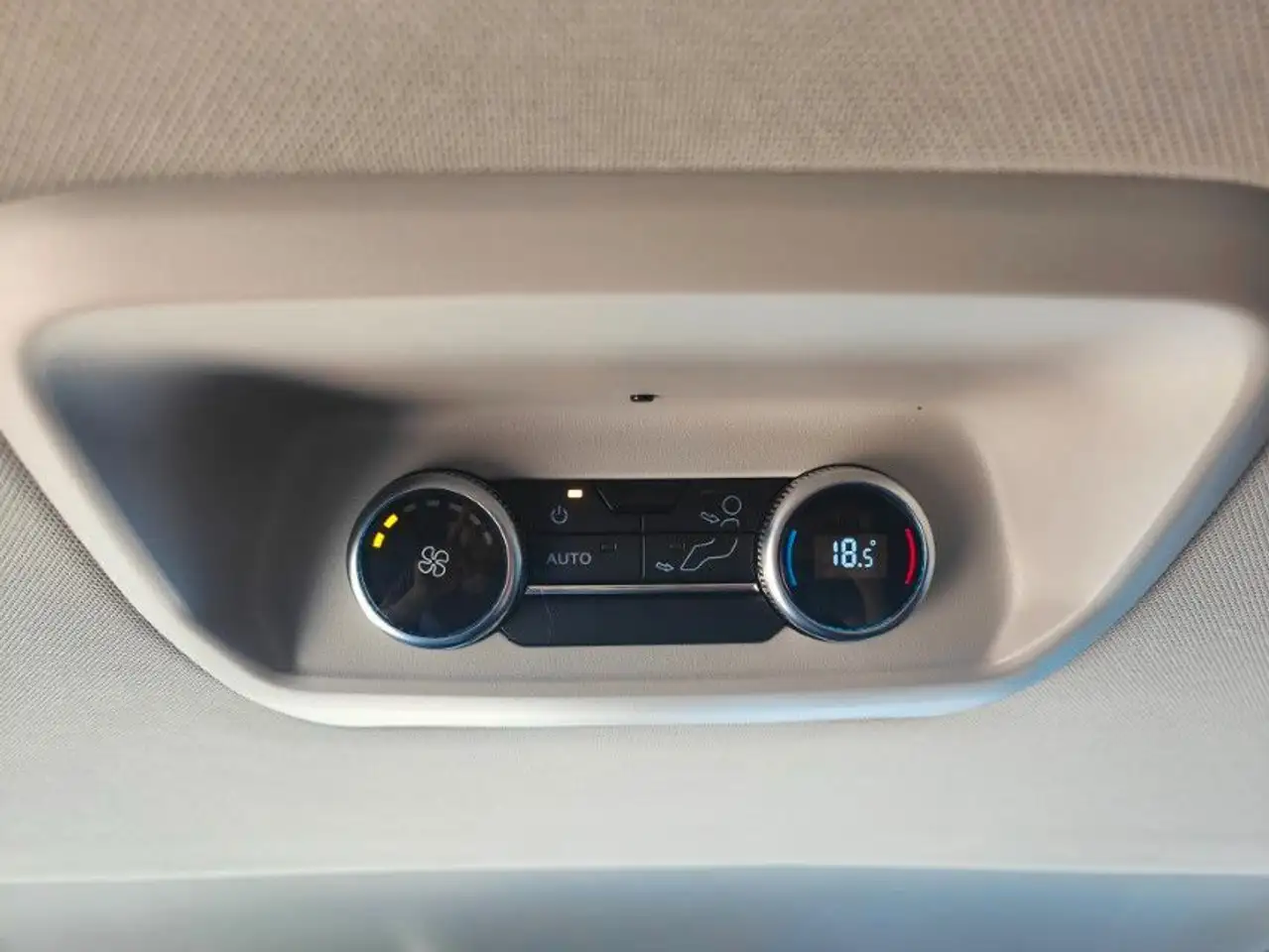 Ford Tourneo 7