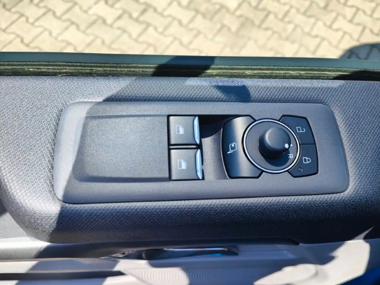 Ford Tourneo 8