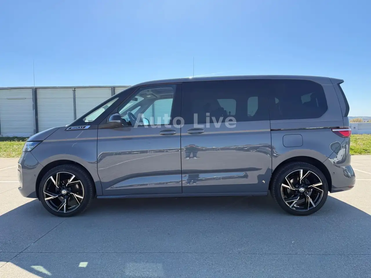 Volkswagen T7 Multivan 2