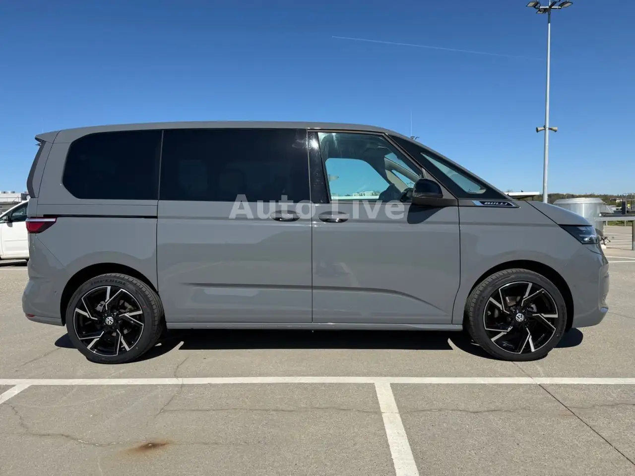 Volkswagen T7 Multivan 6