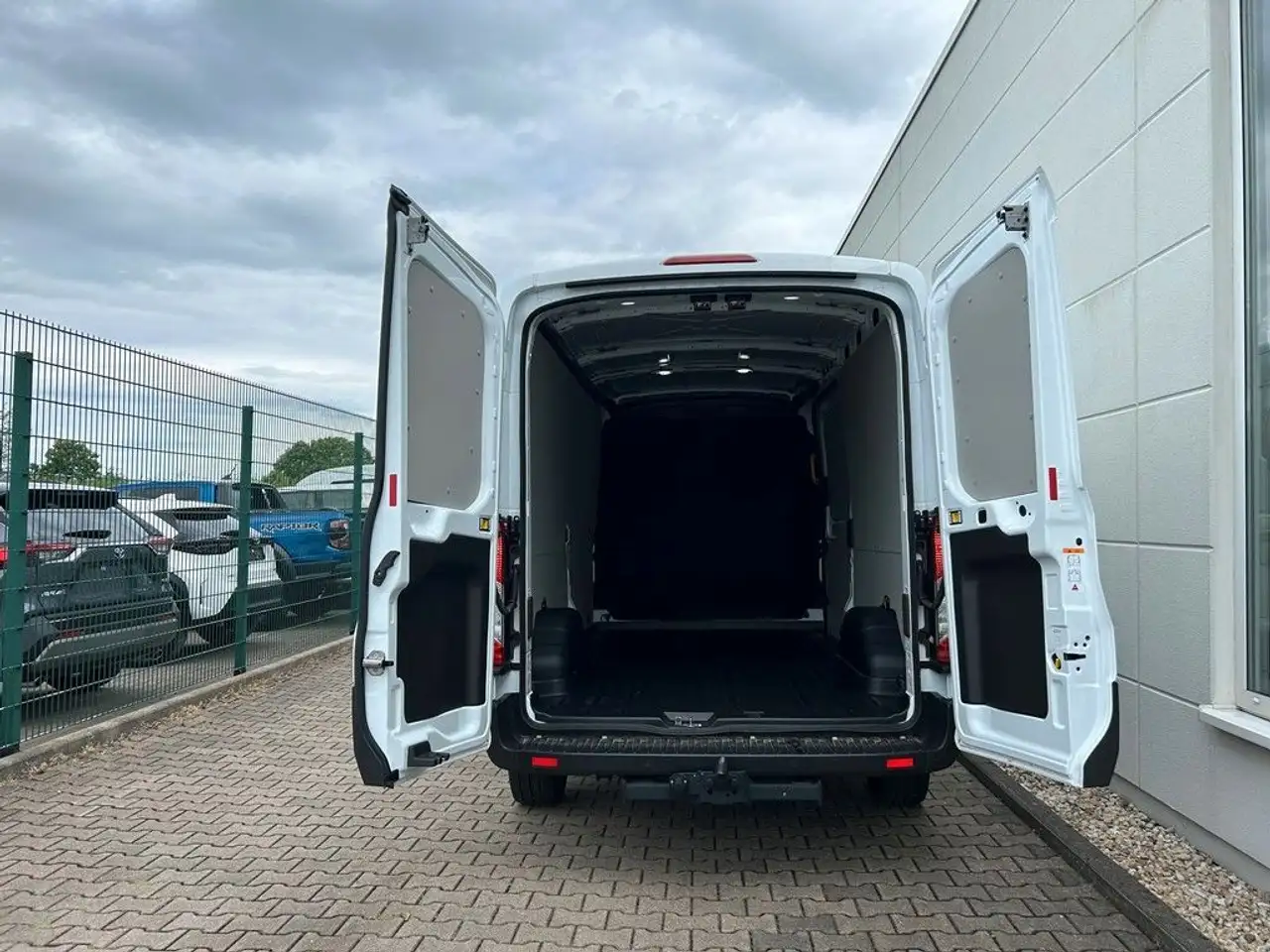 Ford Transit 12