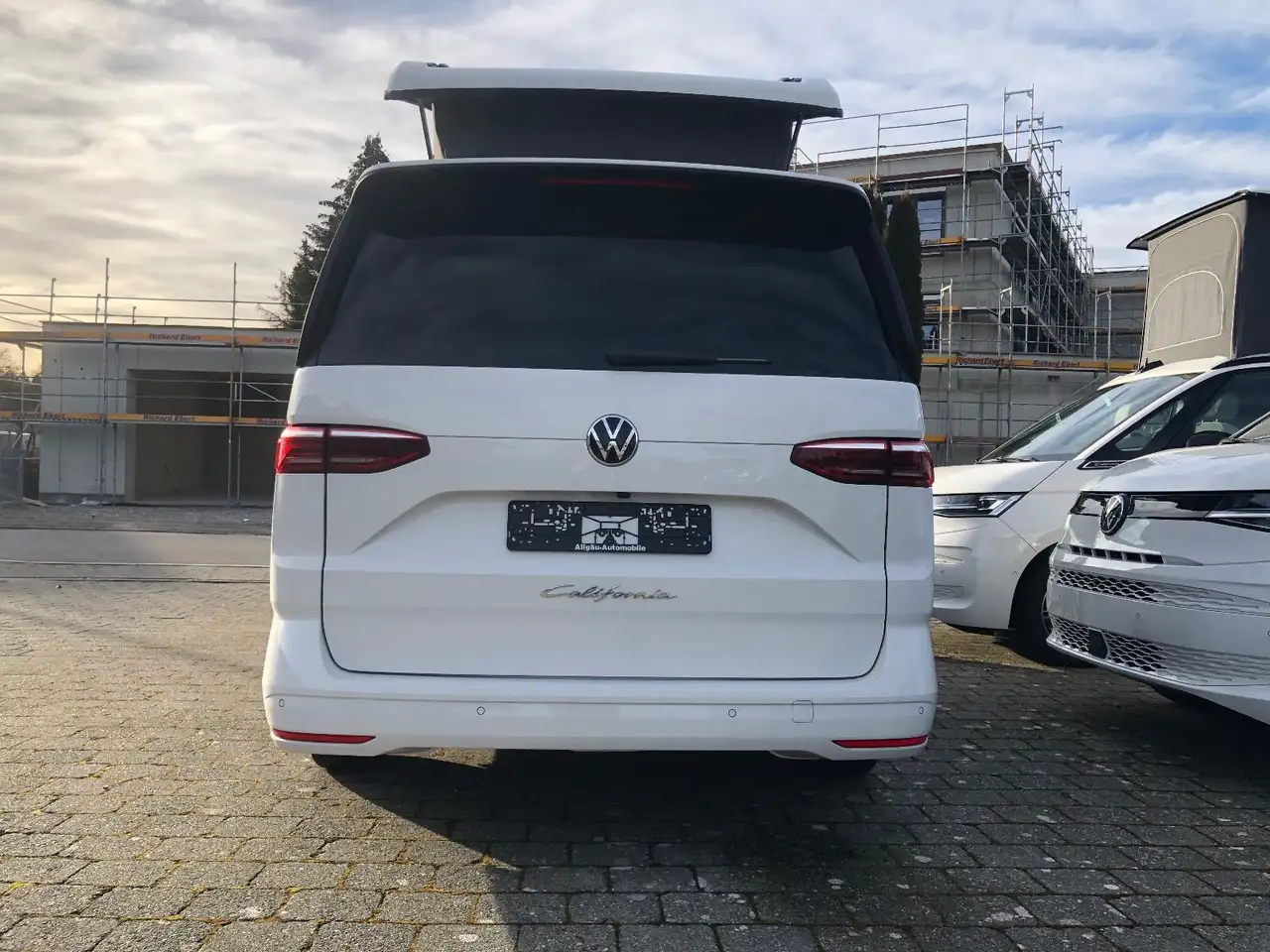 Volkswagen T7 California 3