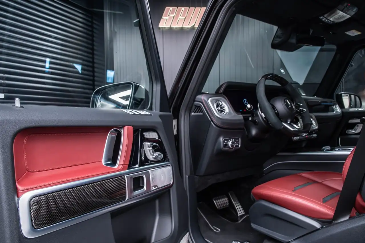 Mercedes-Benz G 63 13