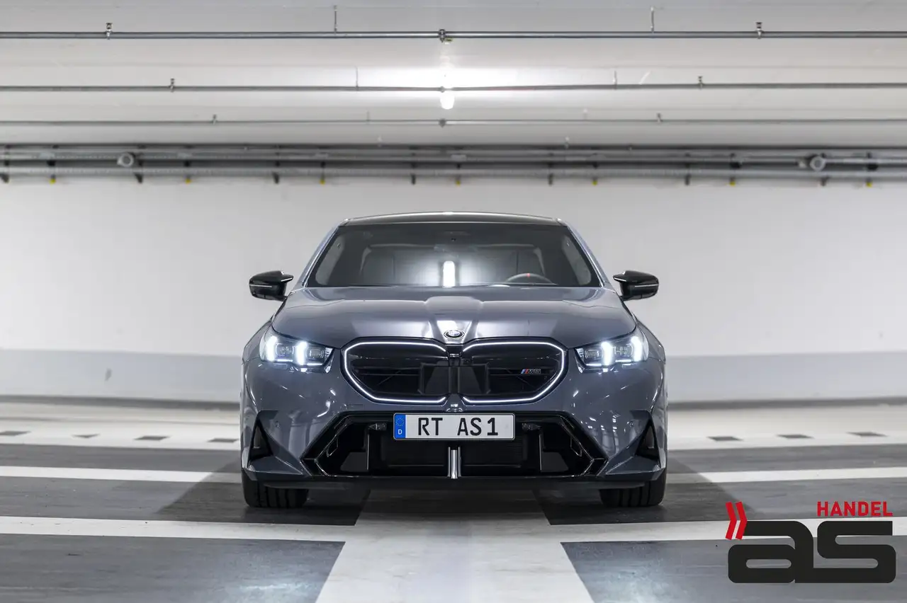 BMW M5 2