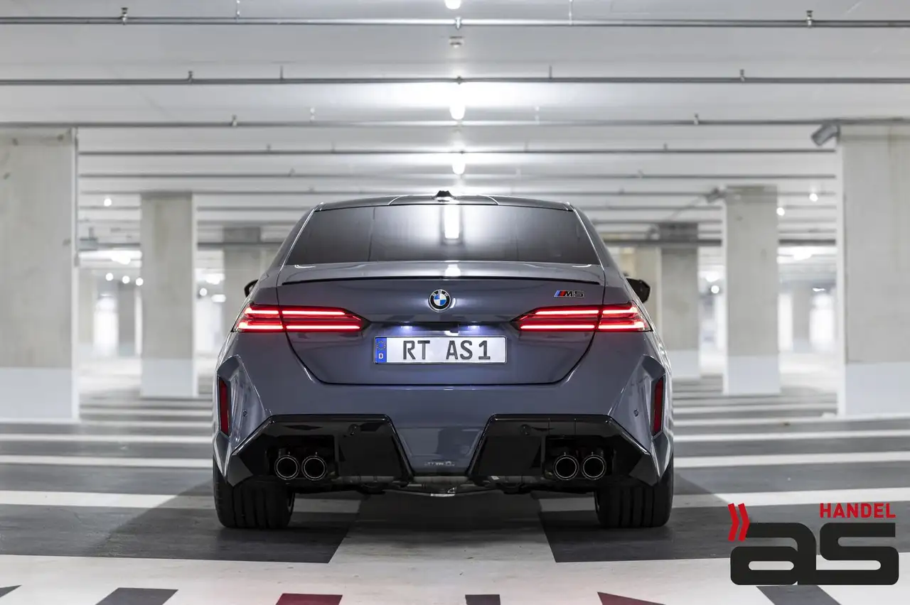 BMW M5 5