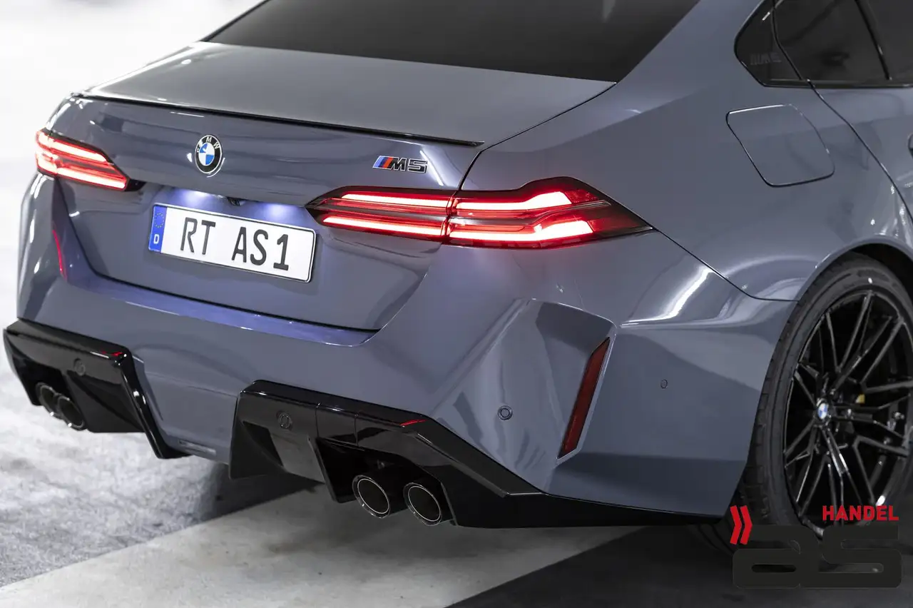 BMW M5 9