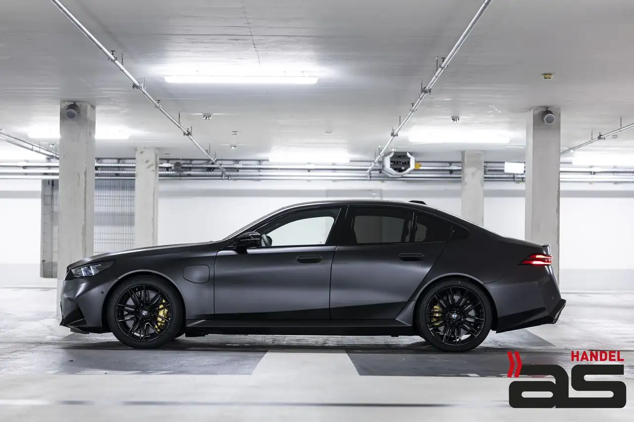 BMW M5 4