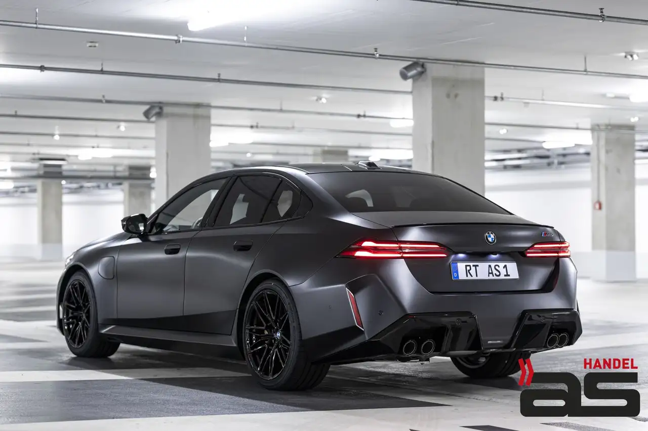 BMW M5 5