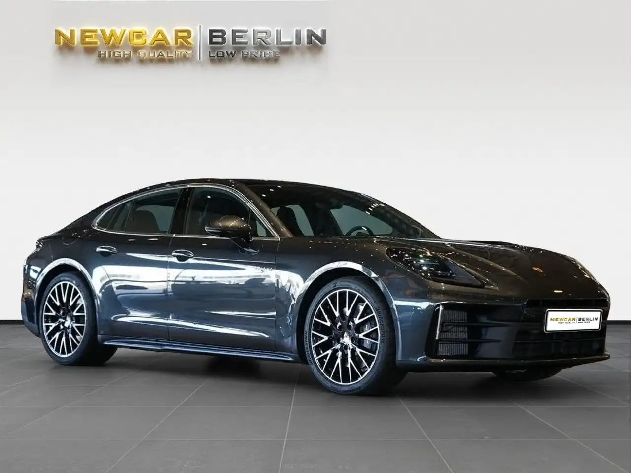 Porsche Panamera 4