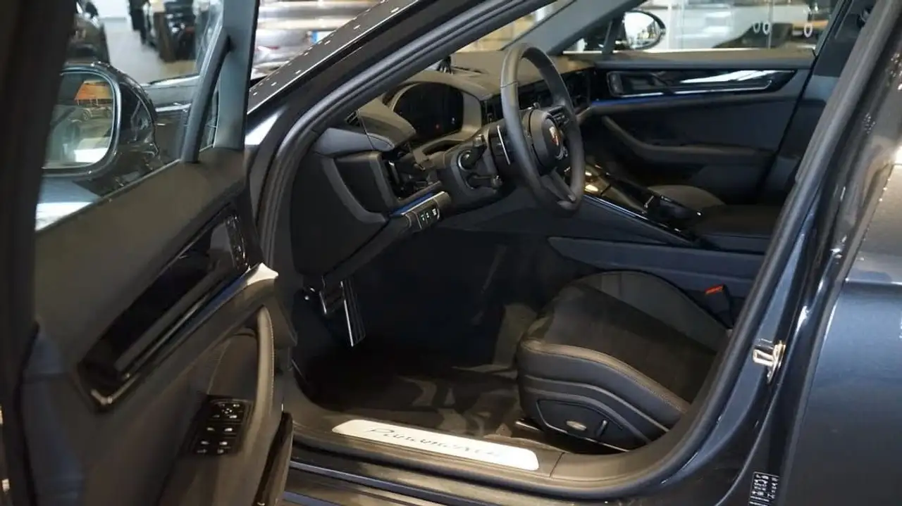 Porsche Panamera 4 4