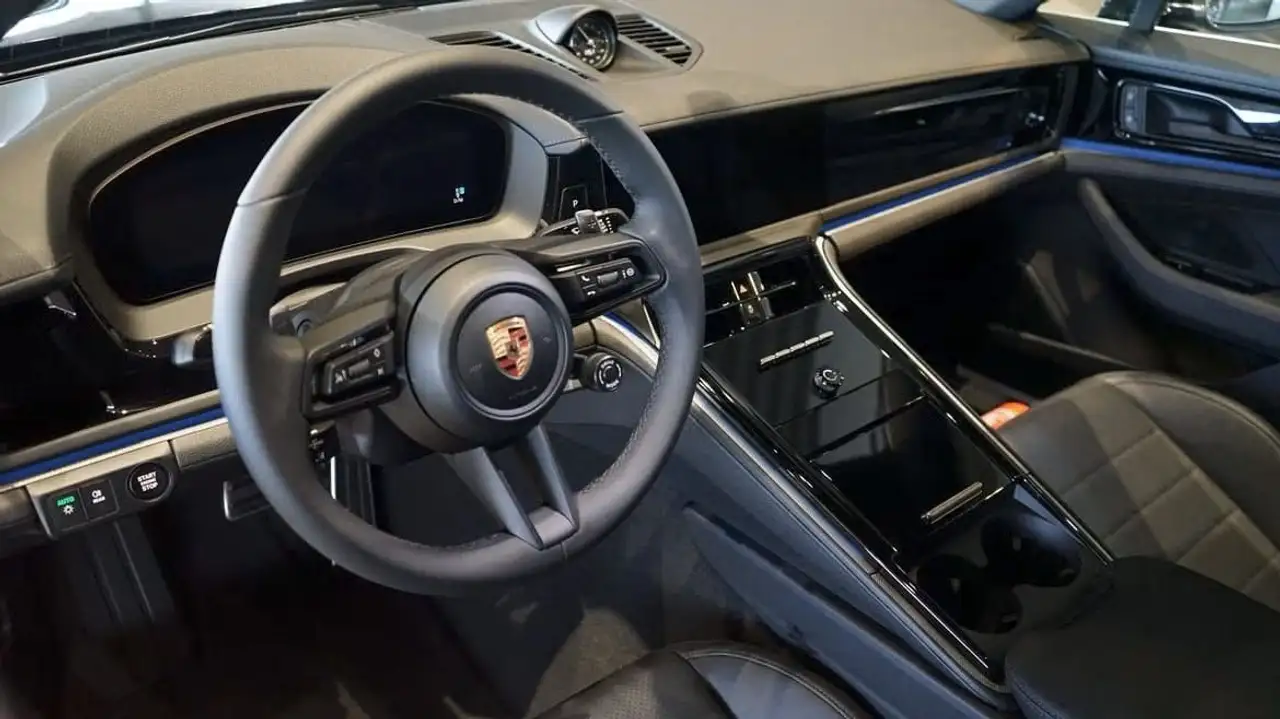 Porsche Panamera 4 5