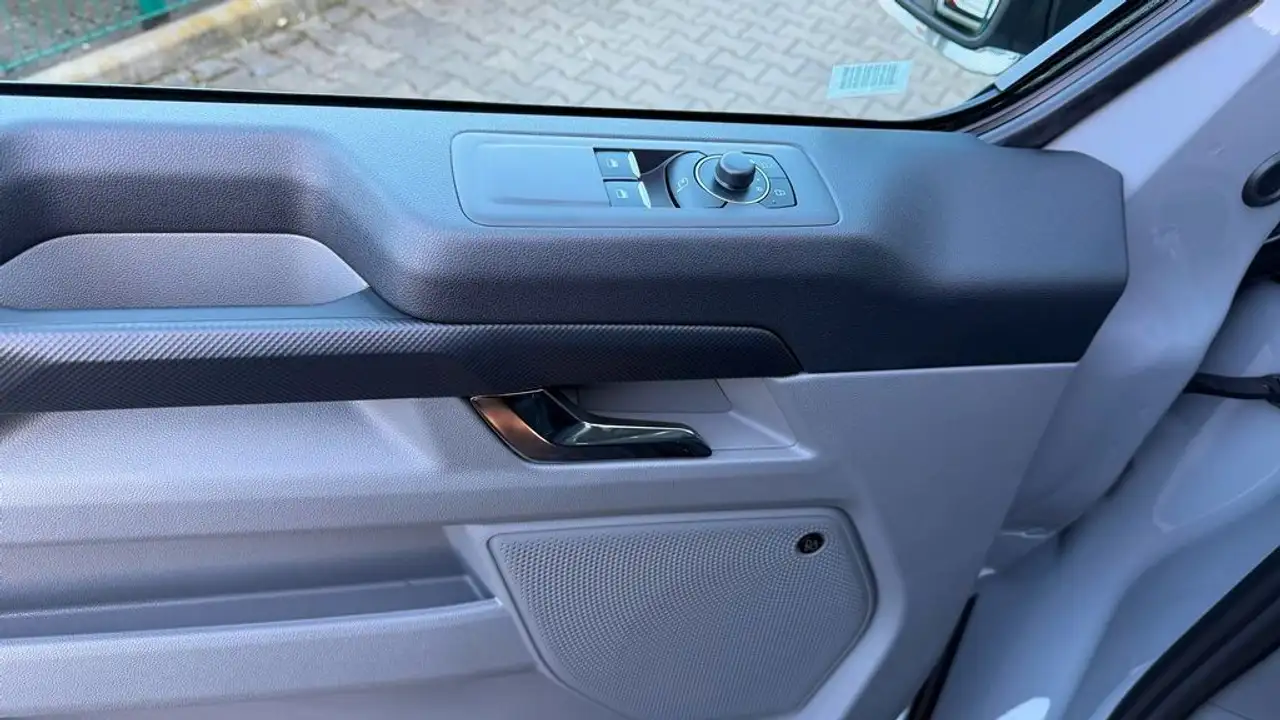 Ford Transit 10