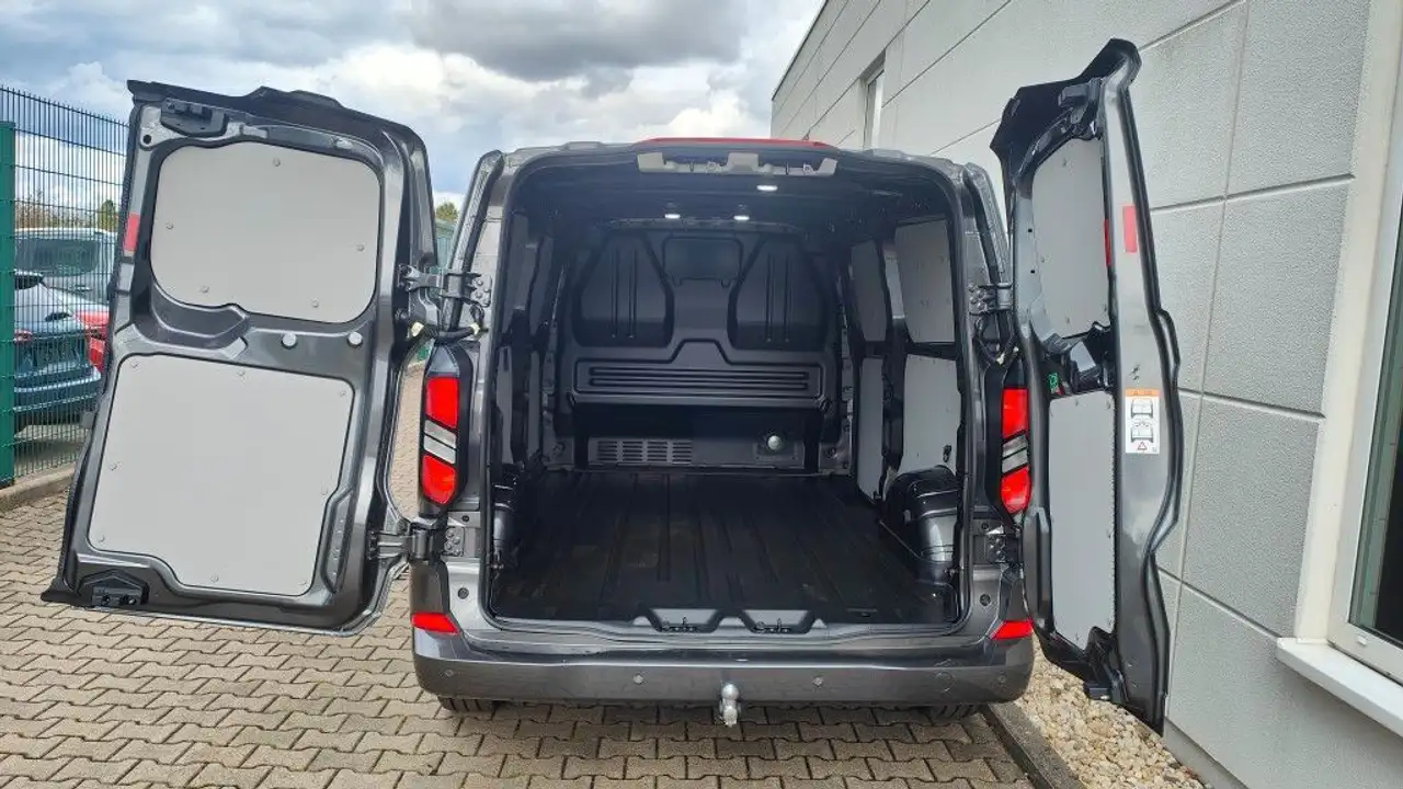 Ford Transit 8