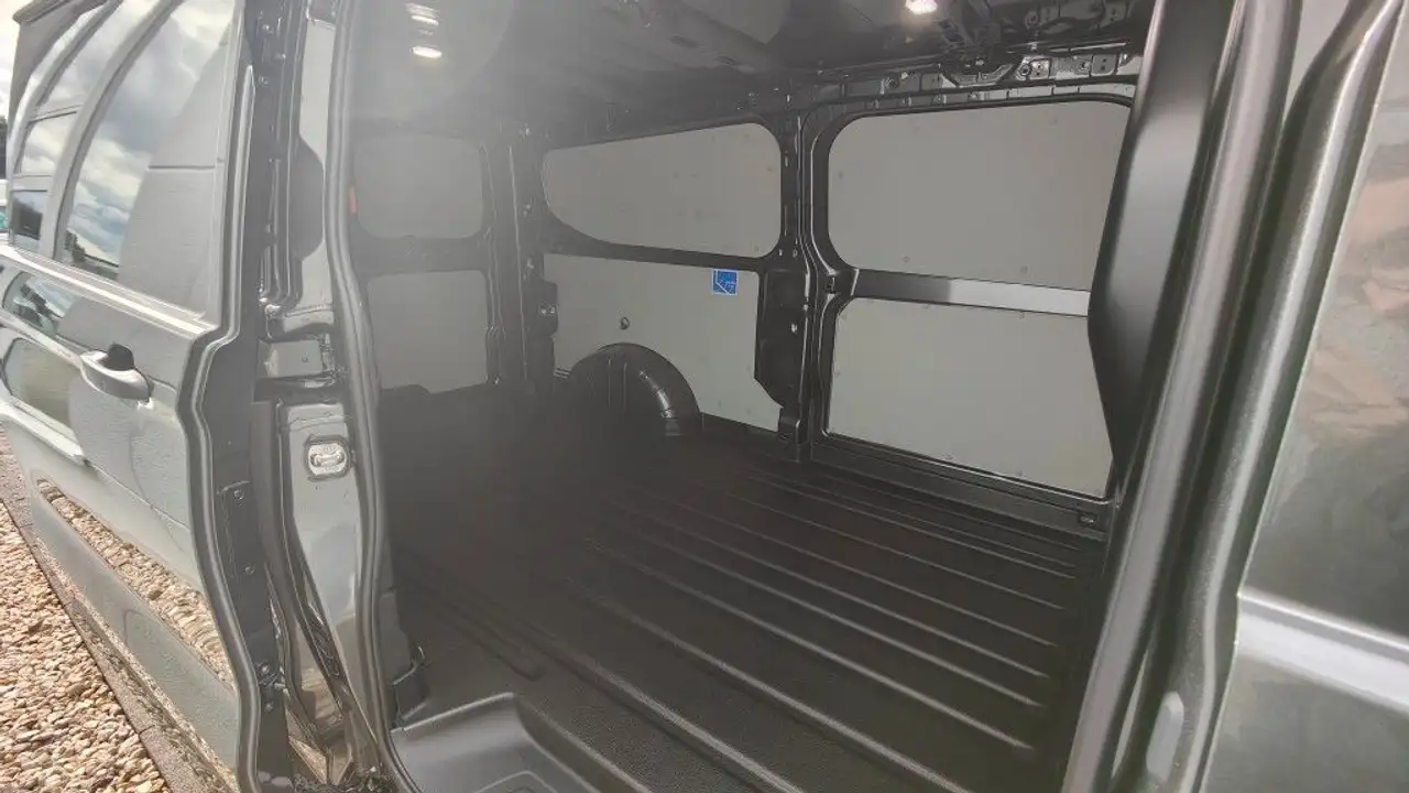 Ford Transit 12