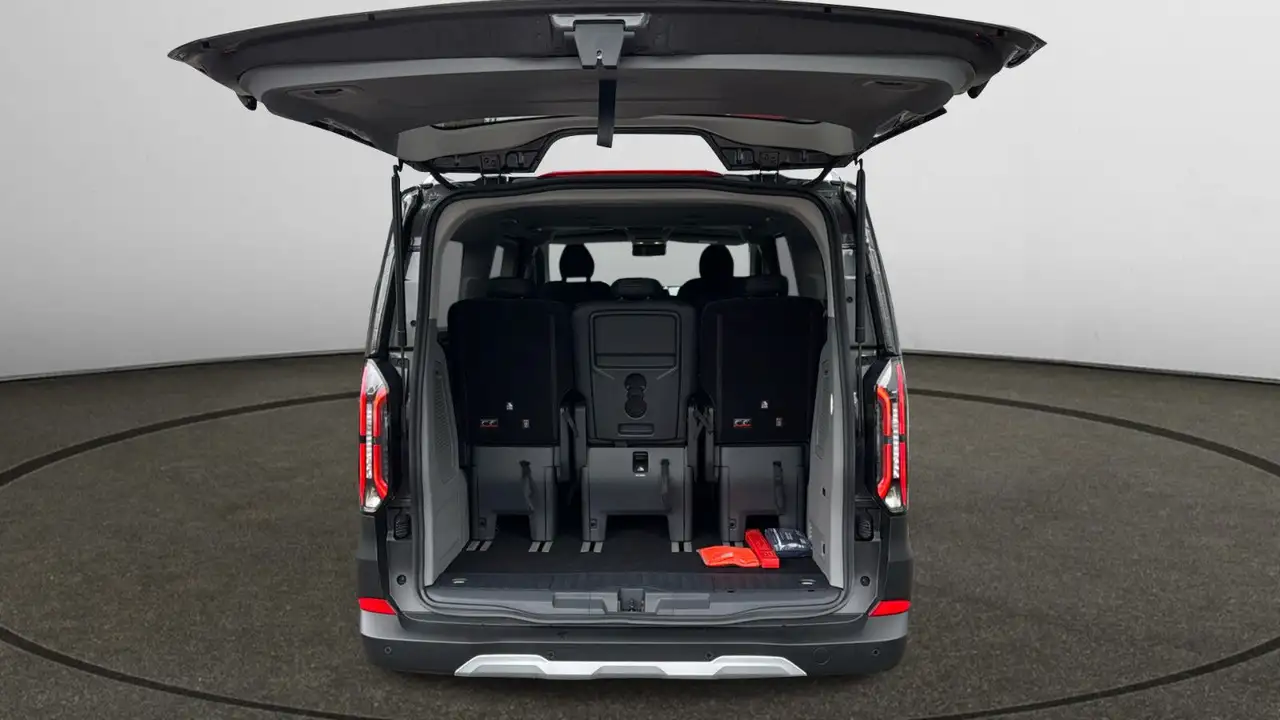 Ford Tourneo 10
