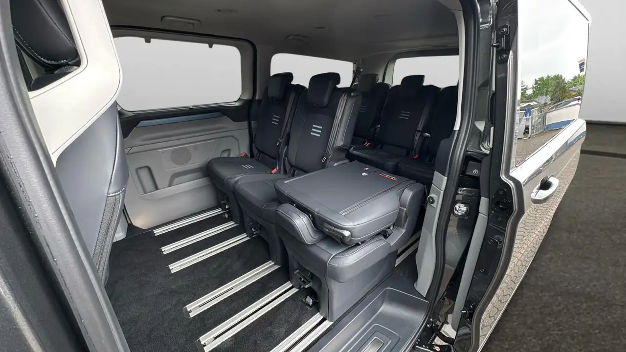 Ford Tourneo 13