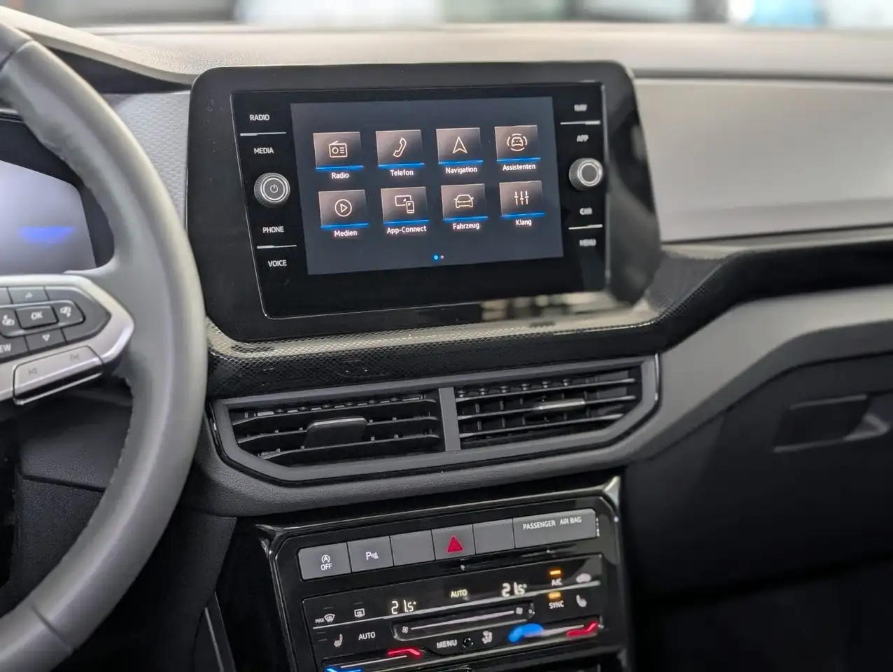 Volkswagen T-Cross 8