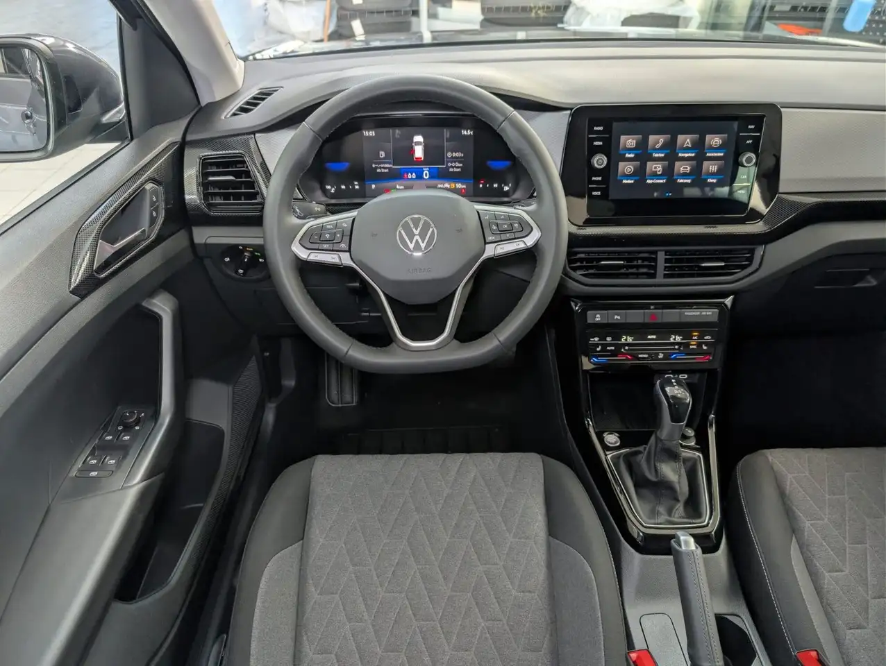 Volkswagen T-Cross 9