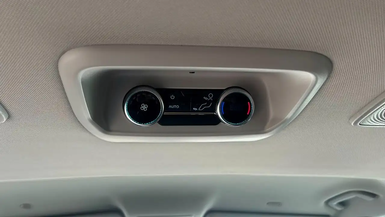 Ford Tourneo 12