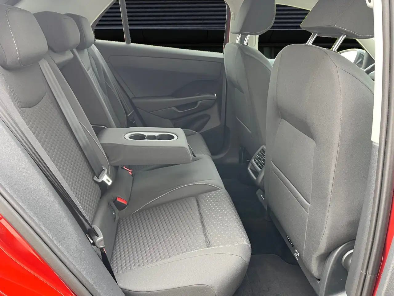 Volkswagen T-Roc 8