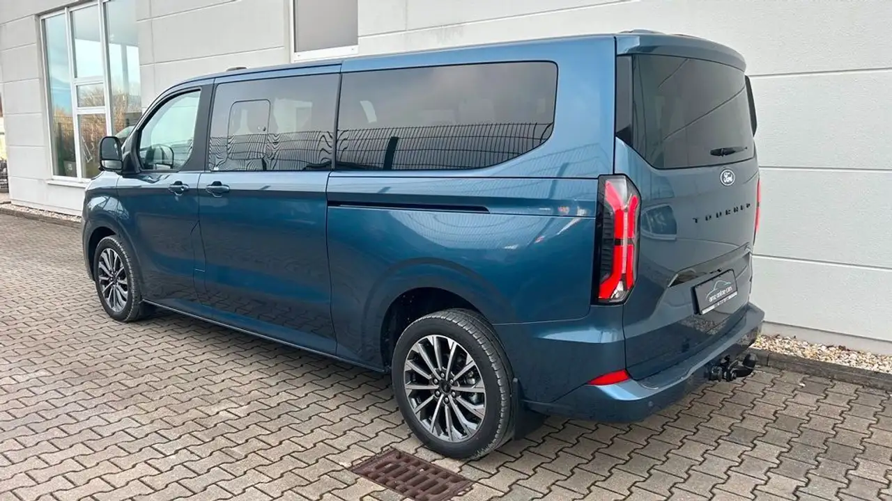 Ford Tourneo 4