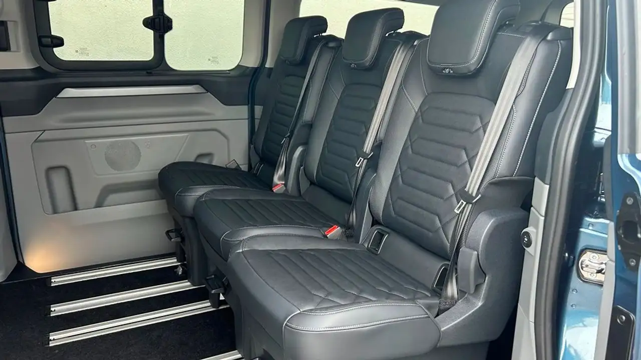 Ford Tourneo 10