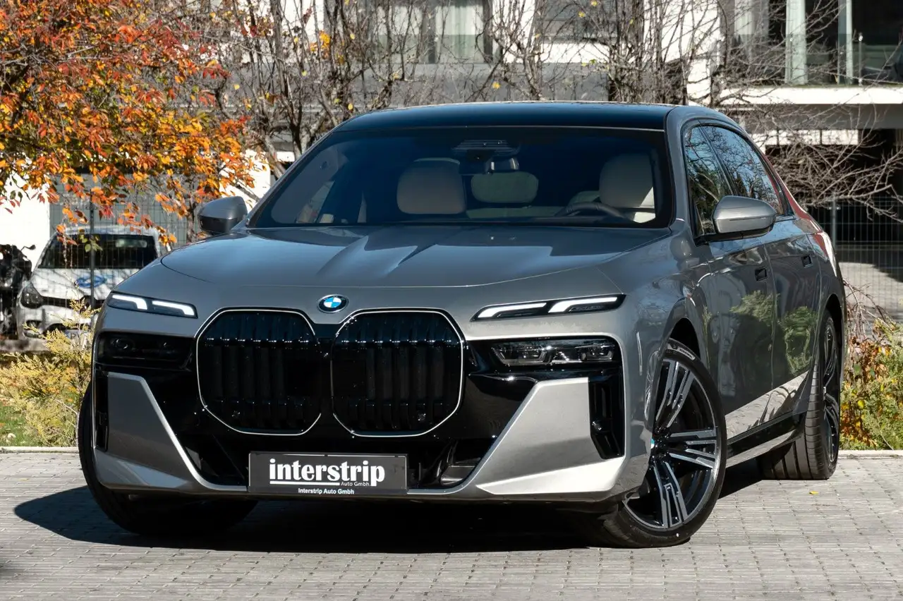 BMW 740