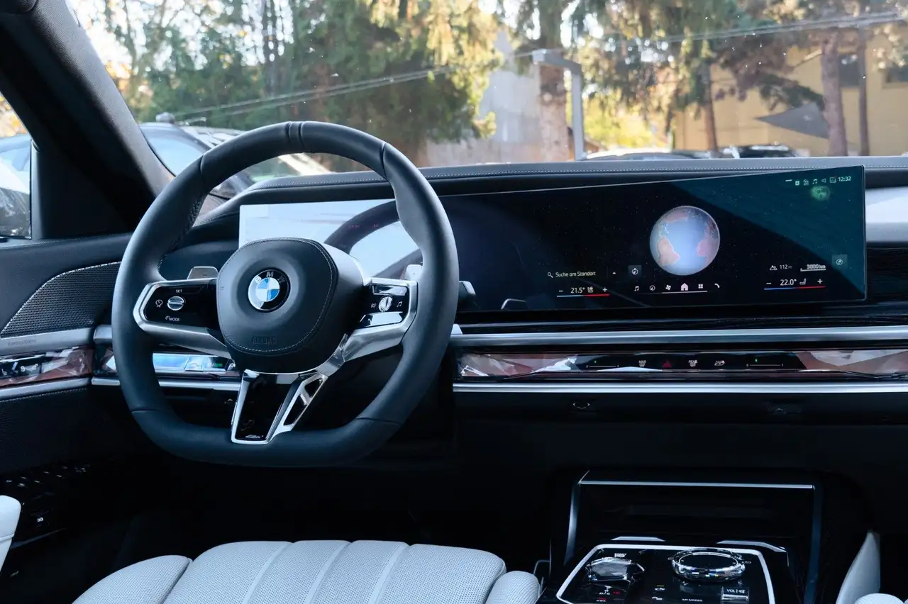 BMW 740 9